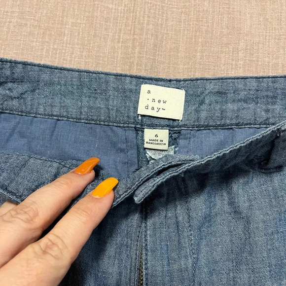 100% Cotton Chambray Shorts Women’s Size 6 perfect condition button closure - Picture 3 of 5